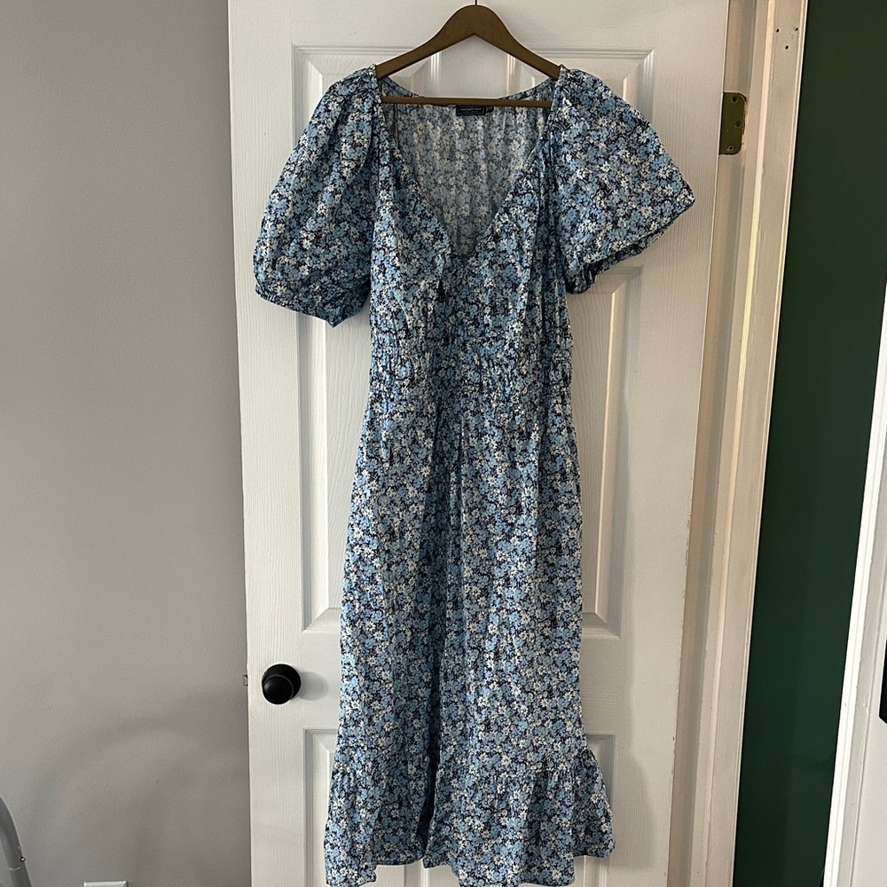 Vineyard Vines Blue Floral Midi Dress